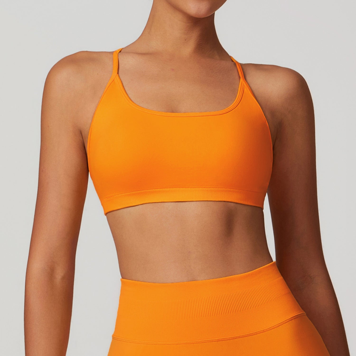 Seamless Cross-Back Sports Bra — Medium Support Yoga & Fitness Bra